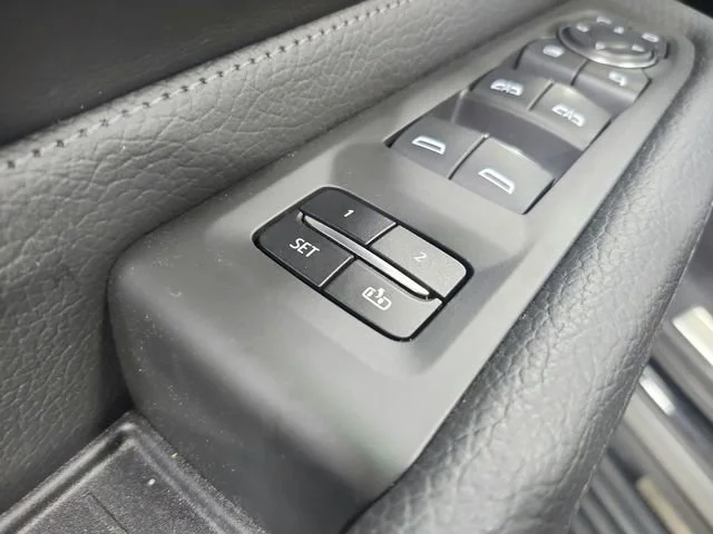 Used 2021 Onyx Black GMC Denali image 39