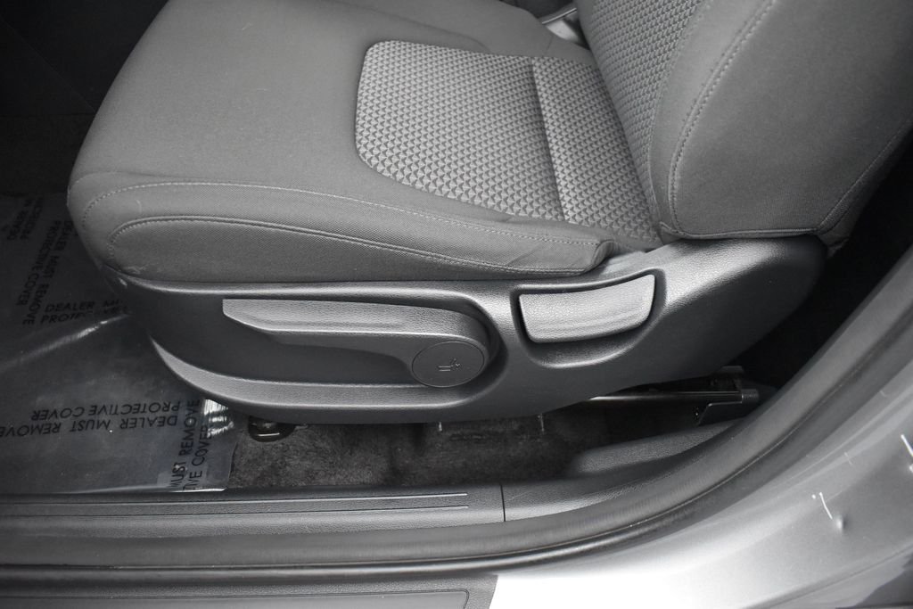 Certified Used 2025 Steel Gray Kia LX image 8