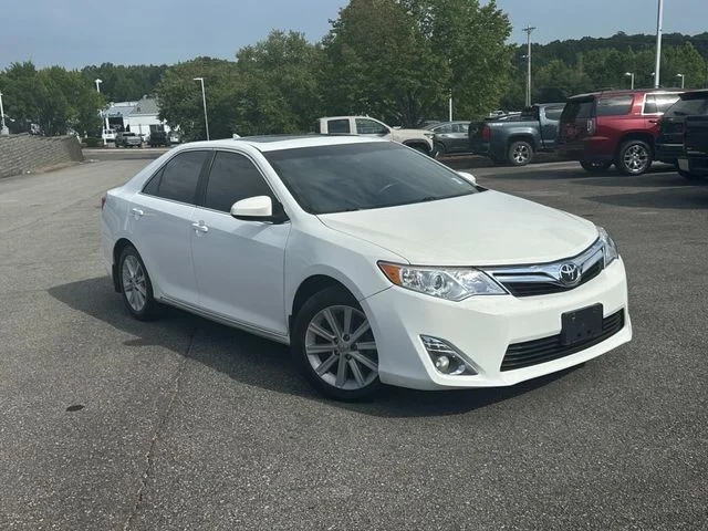 Used 2012 White Toyota XLE image 2