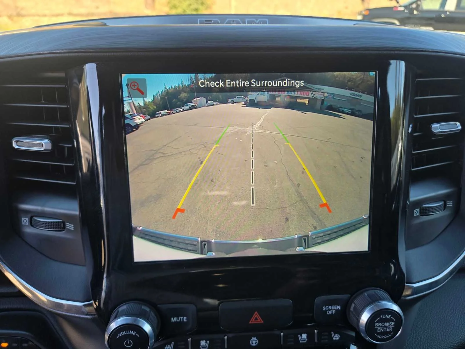 Used 2024  Ram Laramie image 12