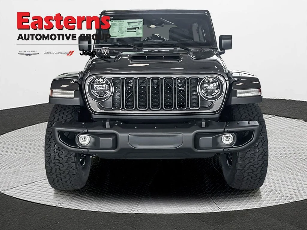 New 2026 Granite Crystal Metallic Clear-Coat Exterior Paint Jeep Moab 392 image 2