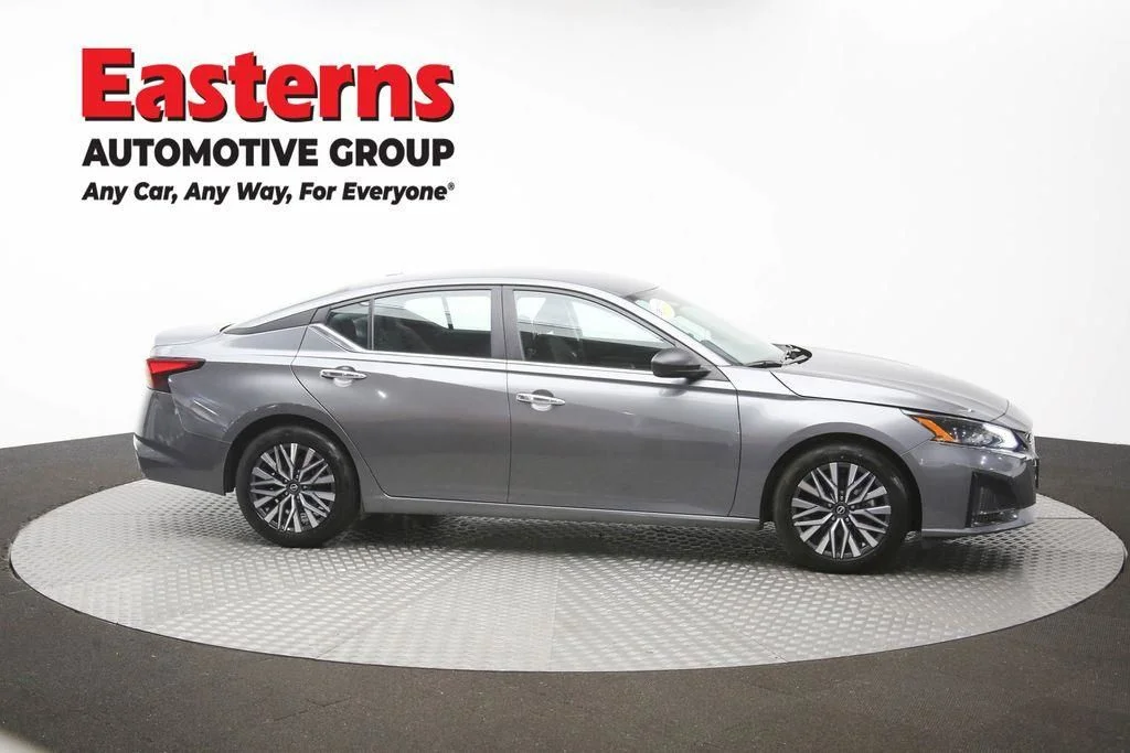 Used 2025 Gray Nissan 2.5 SV image 49