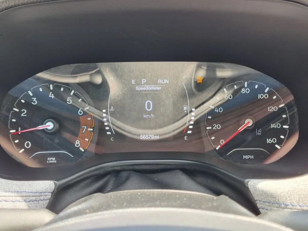 Used 2022 White Jeep Latitude image 15