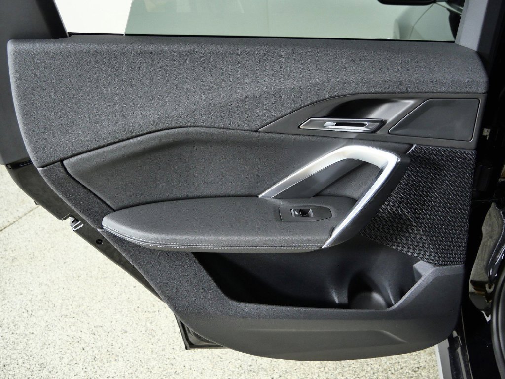 Used 2026 Jet Black BMW xDrive28i image 29