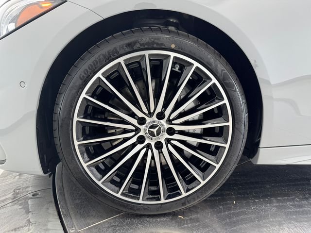 New 2026 MANUFAKTUR Alpine Grey Mercedes-Benz C 300 image 10