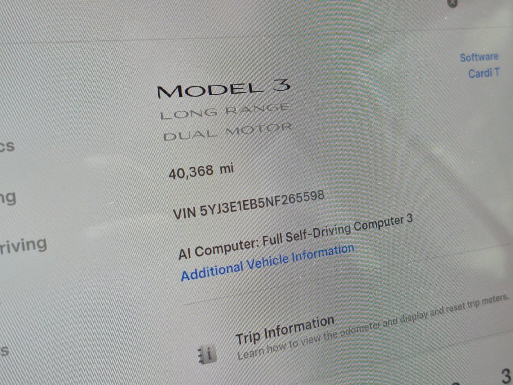Used 2022 Red Tesla Long Range image 18