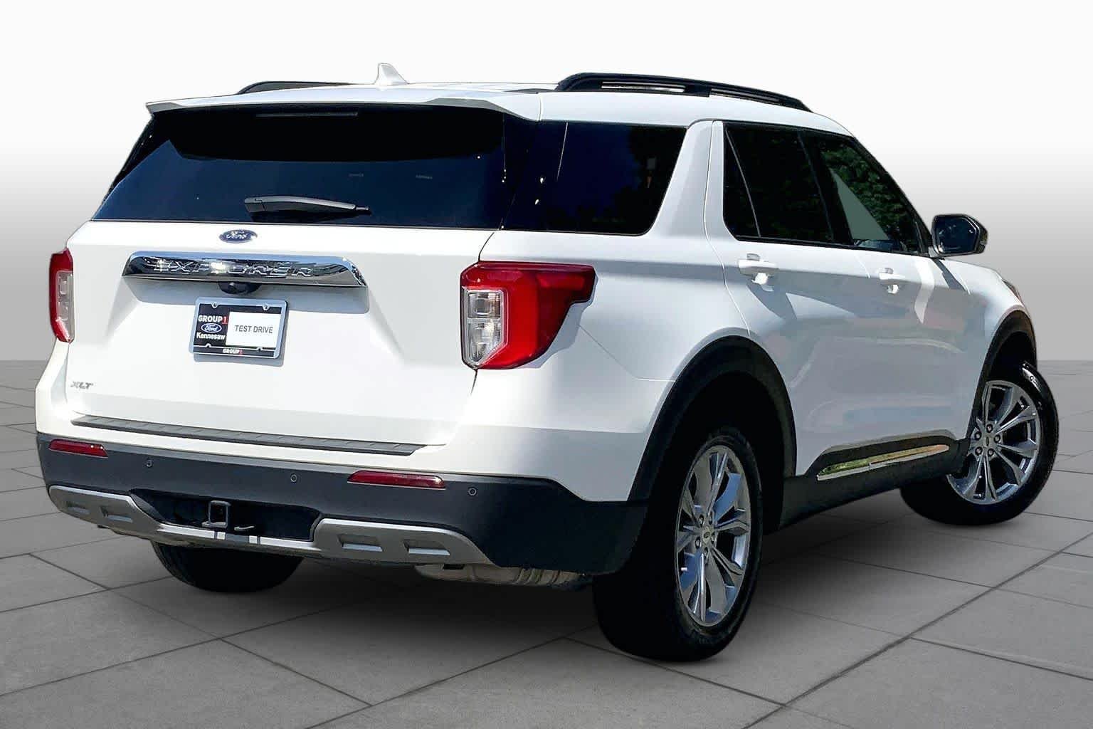 Used 2023 Star White Metallic Tri-Coat Ford XLT image 13
