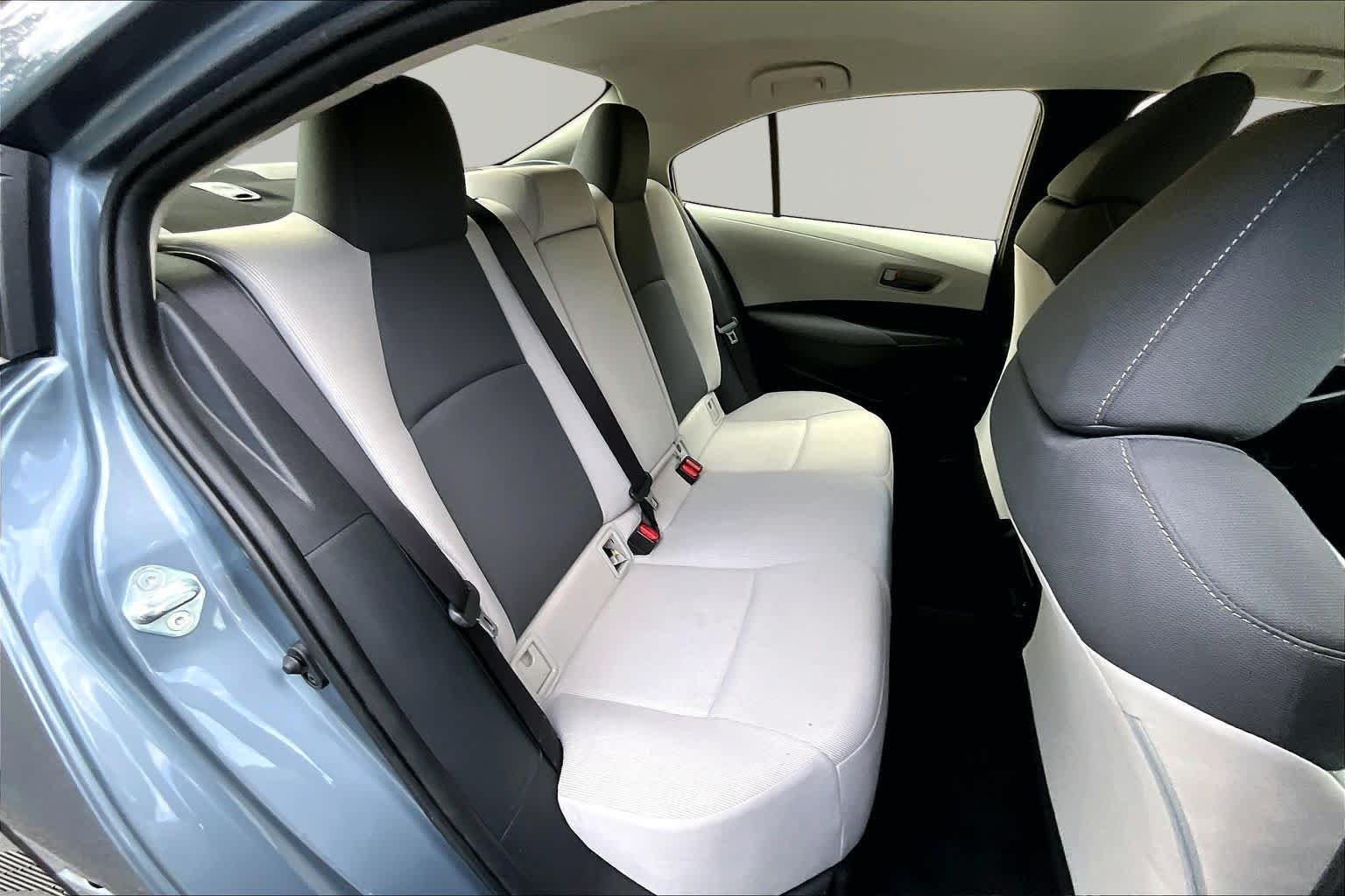 Used 2022 Celestite Toyota LE image 20