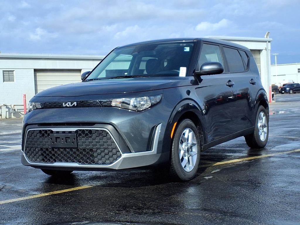 Used 2025 Kia Soul LX with VIN KNDJ23AU5S7257750 for sale in Kansas City