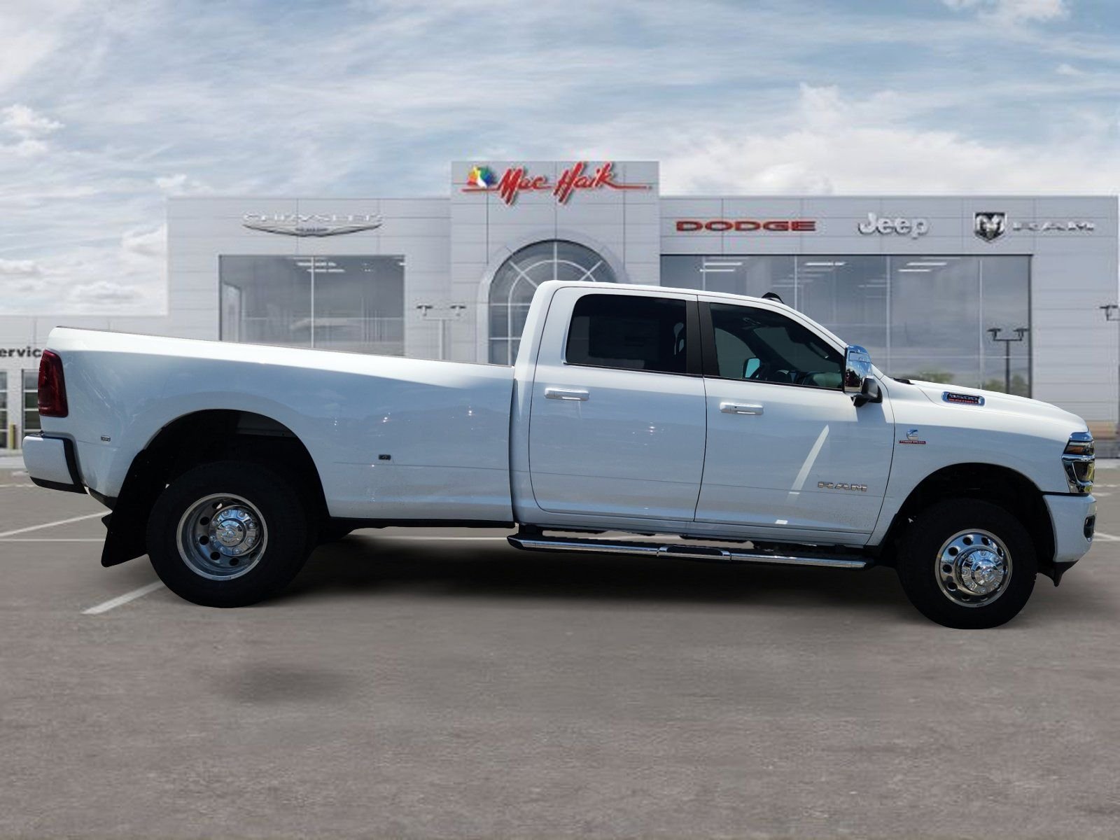 New 2026 Bright White Clear-Coat Exterior Paint RAM Laramie image 6
