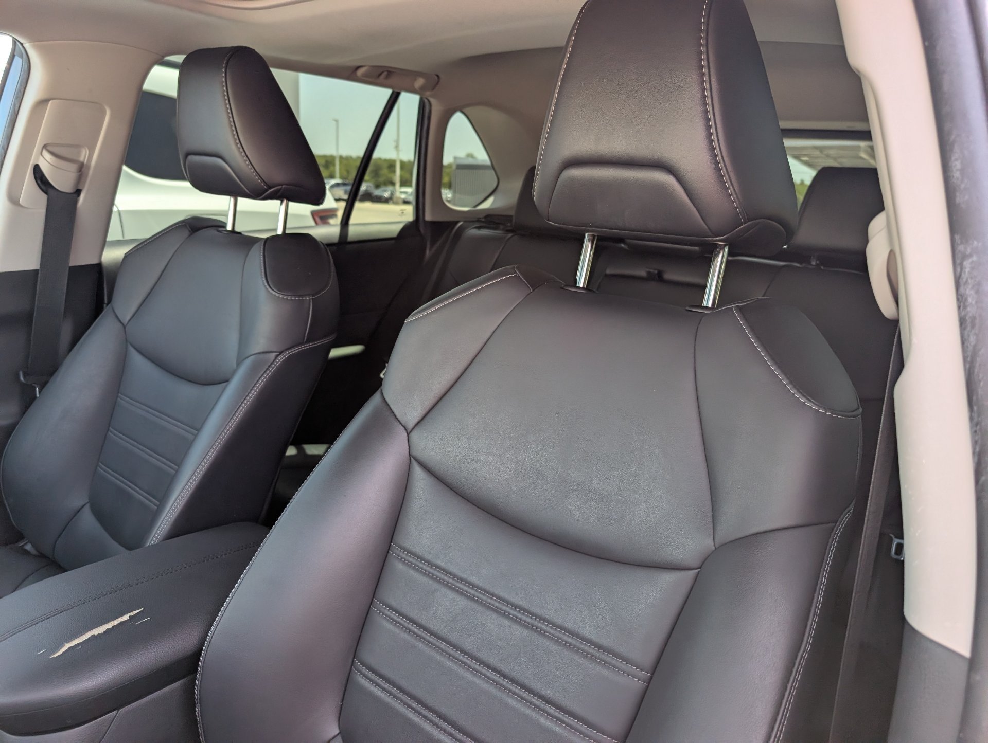 Used 2023 Gray Toyota XLE Premium image 10