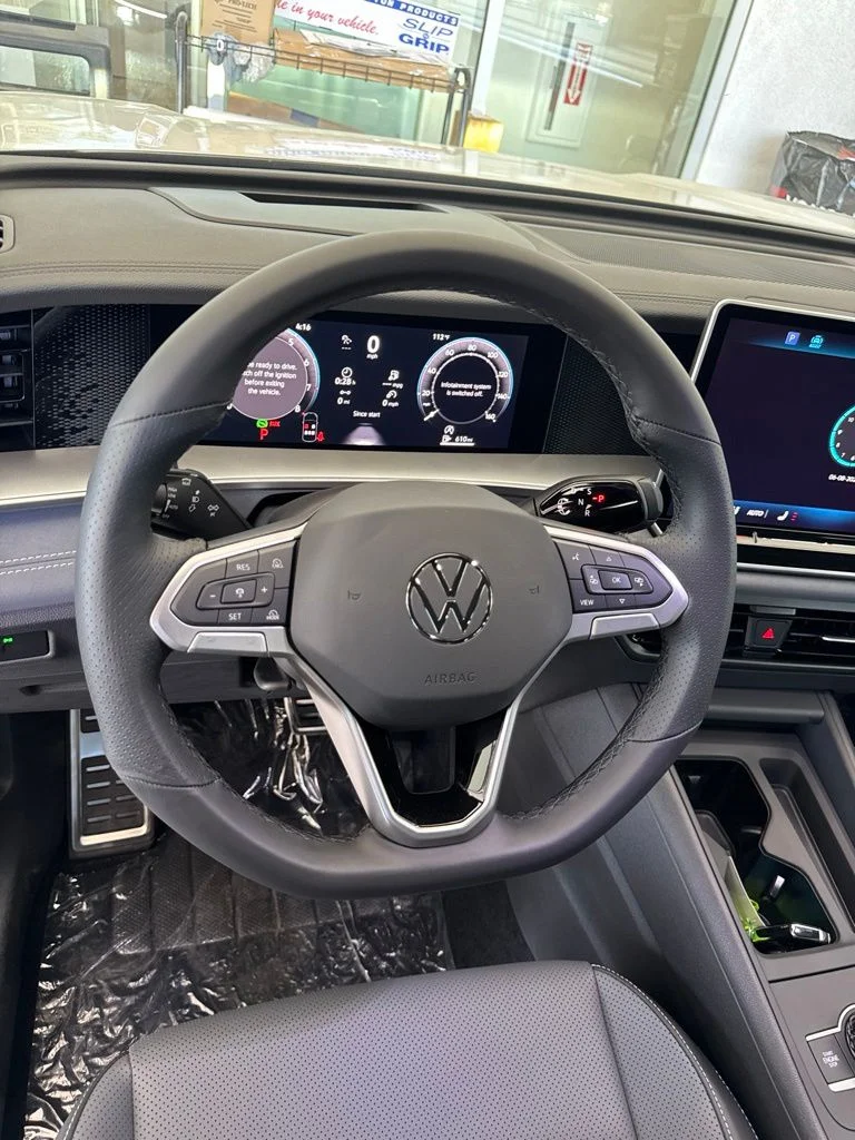 New 2026 White/off-white Volkswagen 2.0T SE R-Line Black image 12