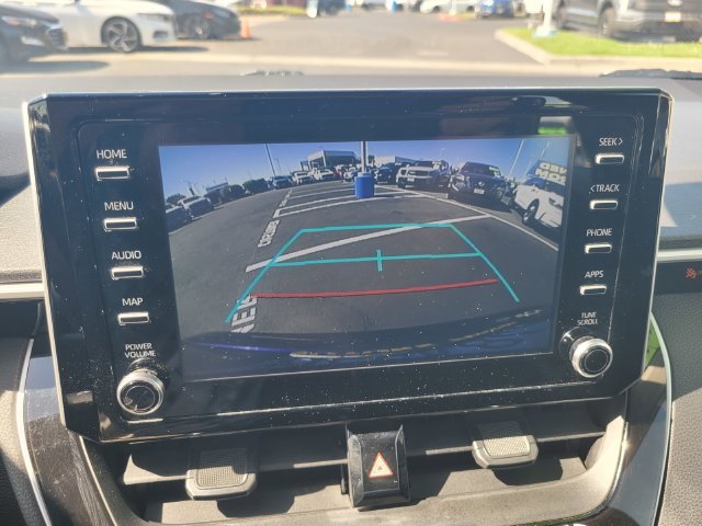 Used 2020  Toyota LE image 21