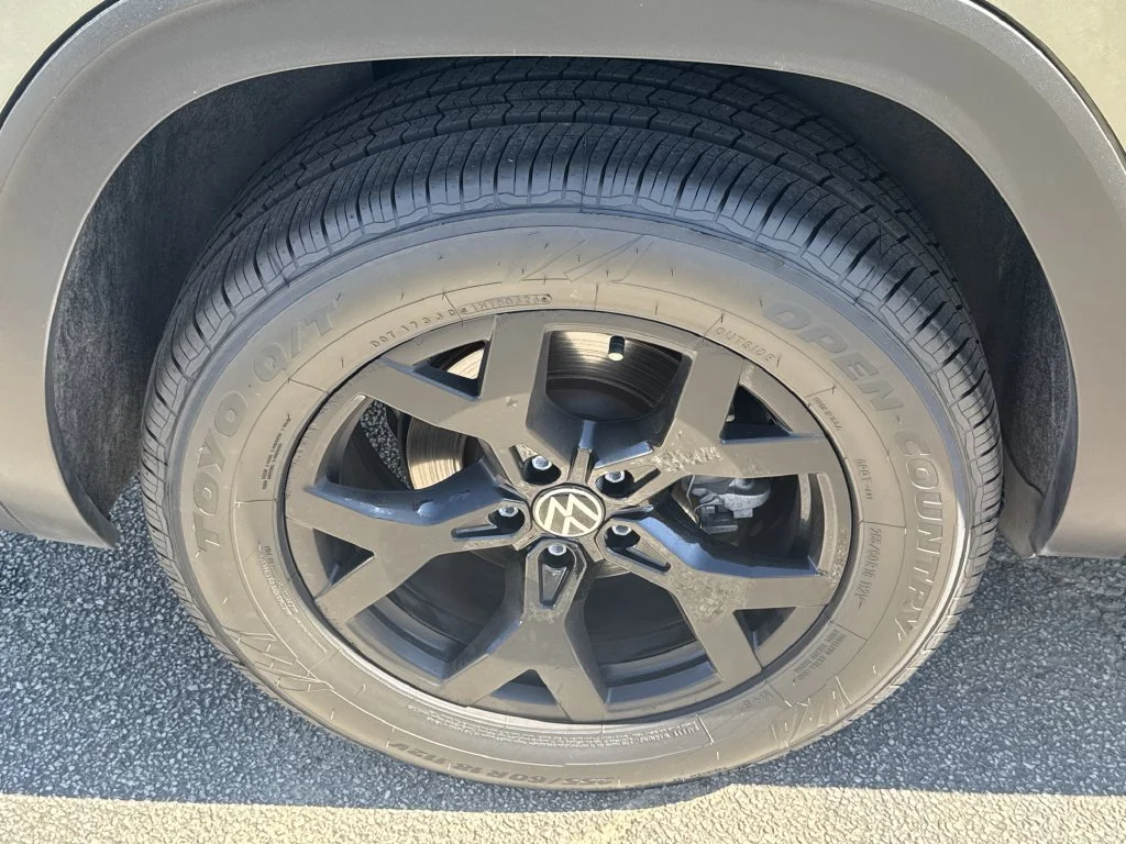 Used 2024  Volkswagen 2.0T Peak Edition SE w/Technology image 17