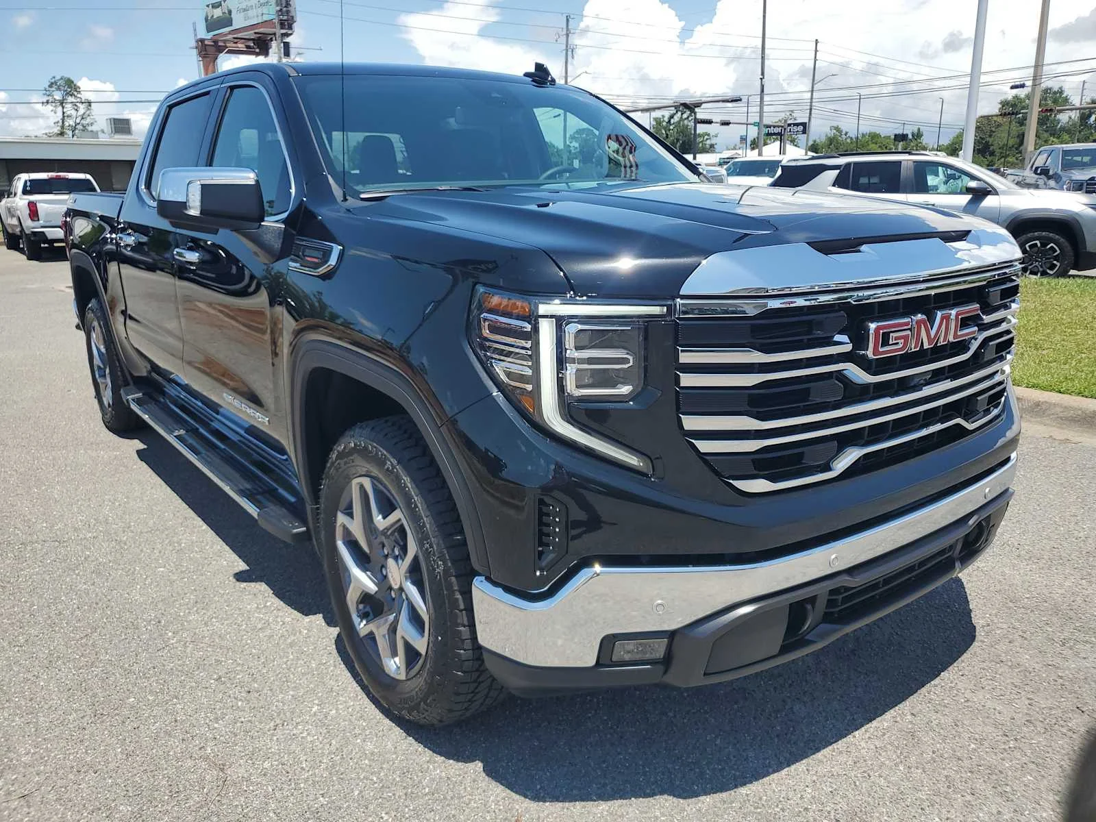 New 2026 Onyx Black GMC SLT image 8