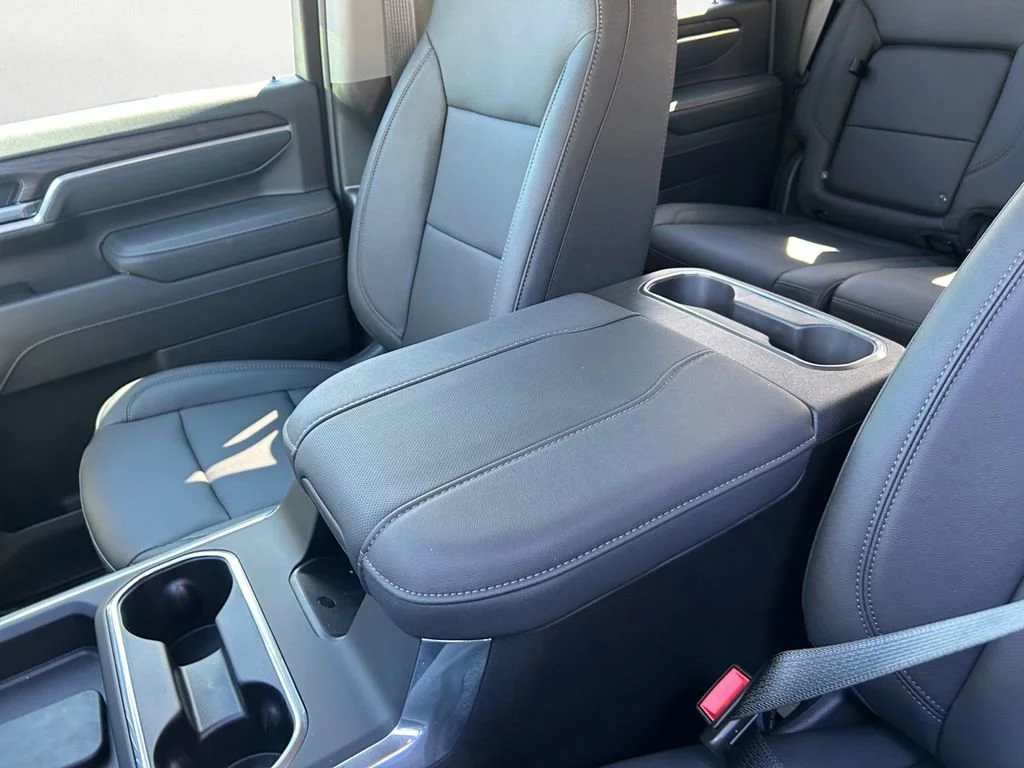 New 2026 Onyx Black GMC SLT image 11