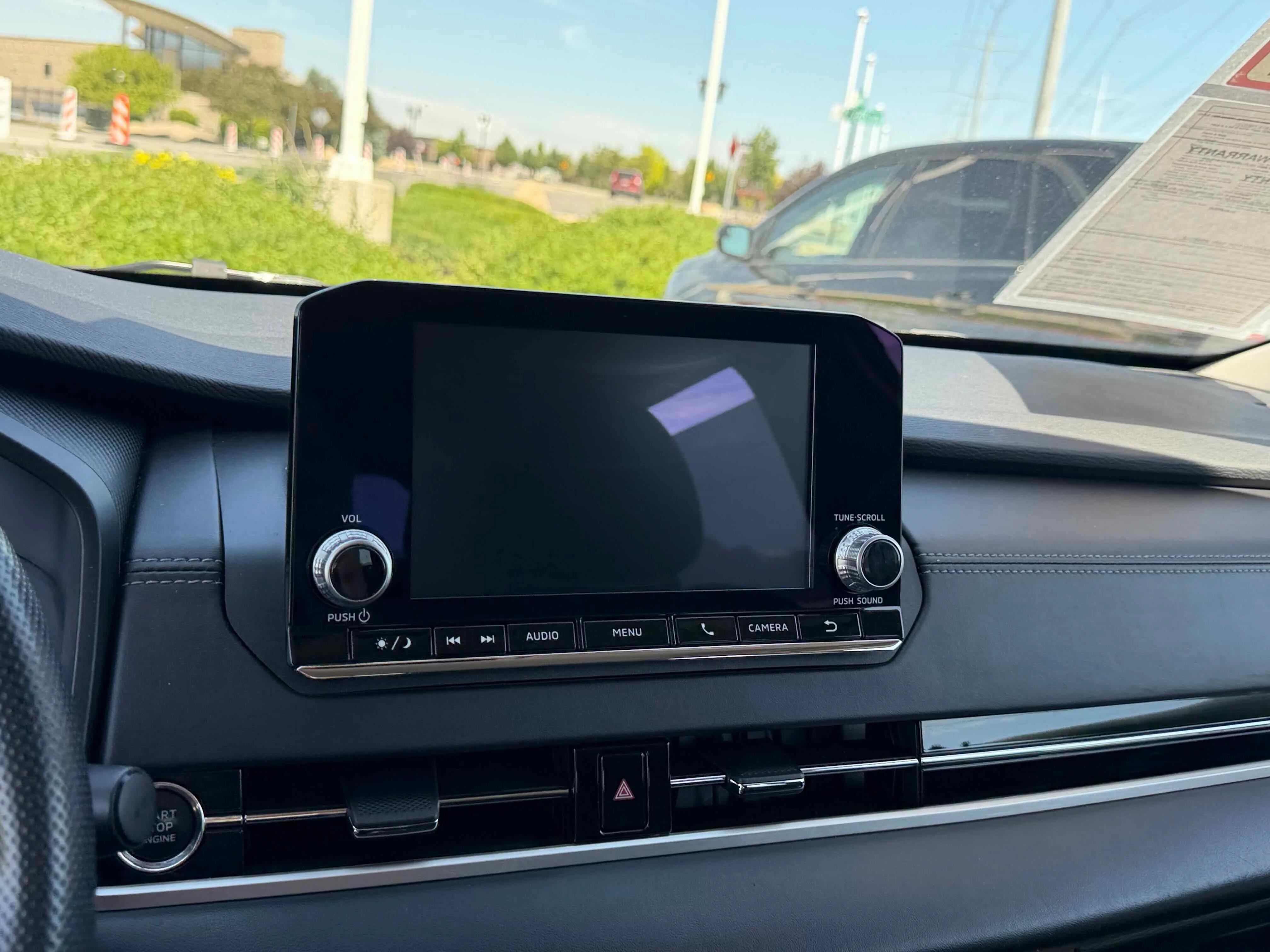 Used 2024  Mitsubishi ES image 17