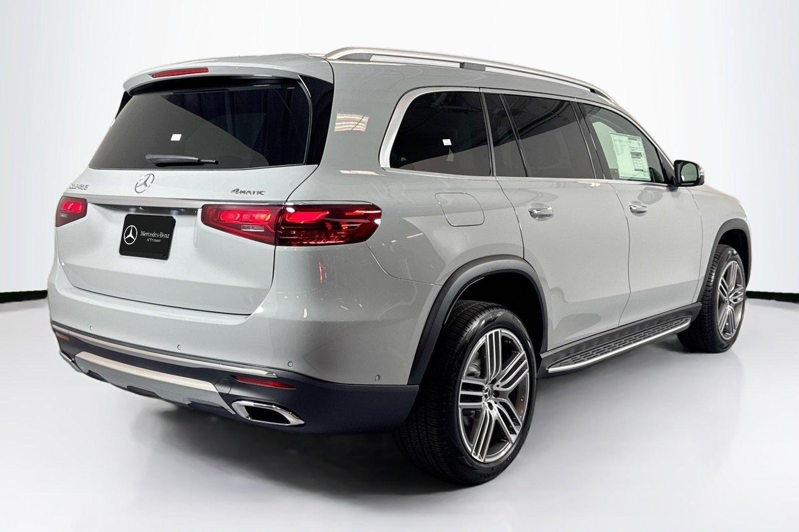 New 2026 Manufaktur Alpine Grey Mercedes-Benz GLS 450 image 5