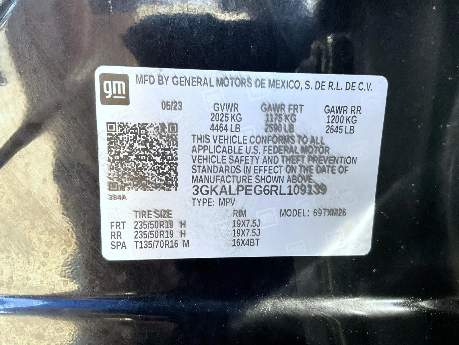 Used 2024 Black GMC SLT image 25