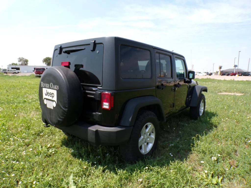 Used 2016 Black Clearcoat Jeep Sport image 5