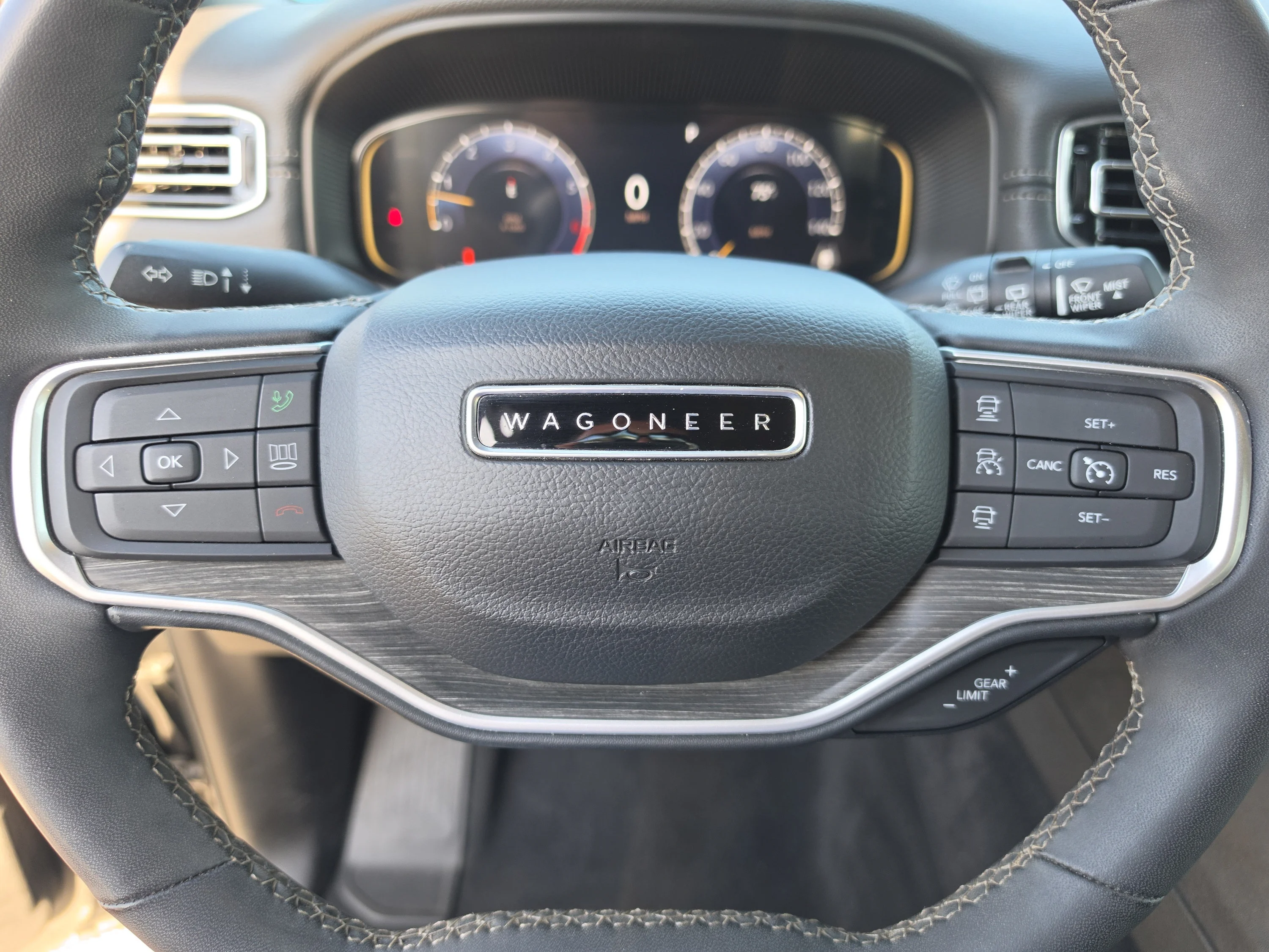 Used 2024 Diamond Black Crystal Pearlcoat Jeep Series II image 37
