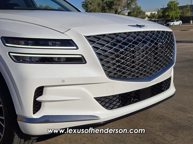 Used 2021 White Genesis 2.5T image 8