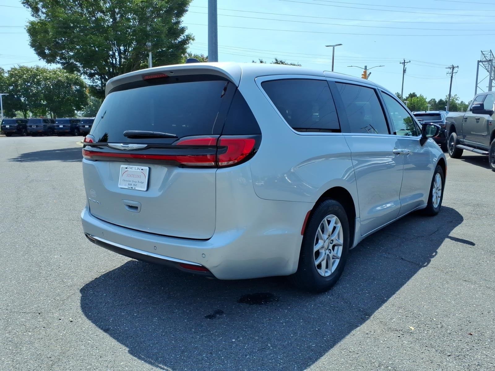 Used 2024 Silver Mist Clearcoat Chrysler Touring L image 2