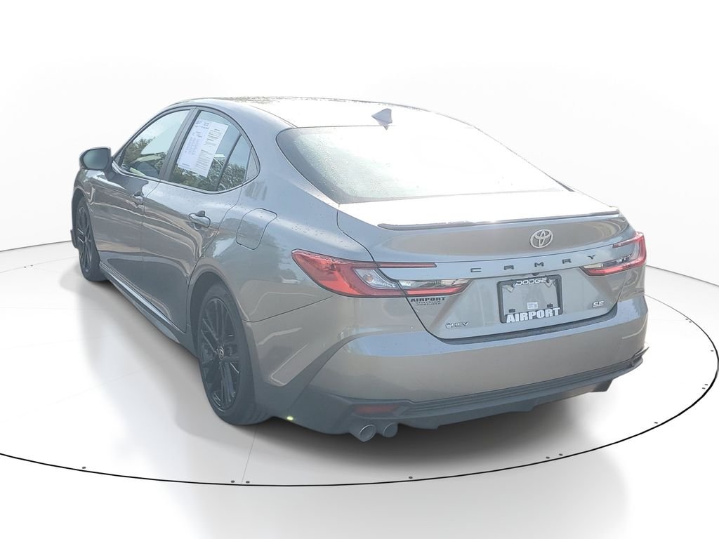 Used 2025  Toyota SE image 4