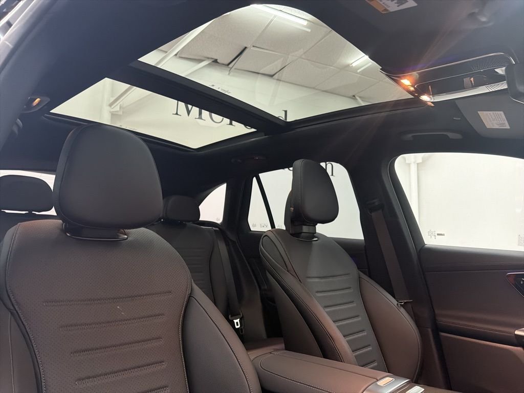 Used 2026 Black Mercedes-Benz GLC 300 image 29