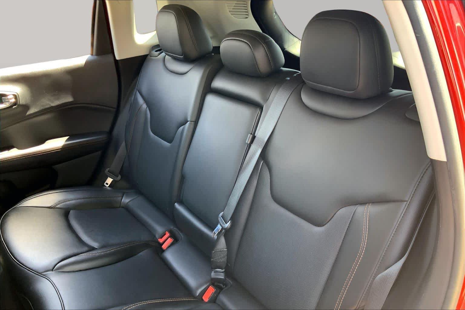 Used 2021 Redline Pearlcoat Jeep Limited image 21