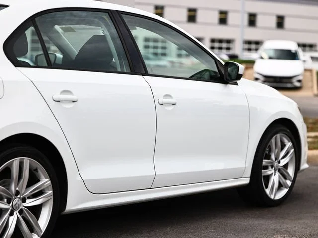 Used 2018 Pure White Volkswagen 1.4T S image 8