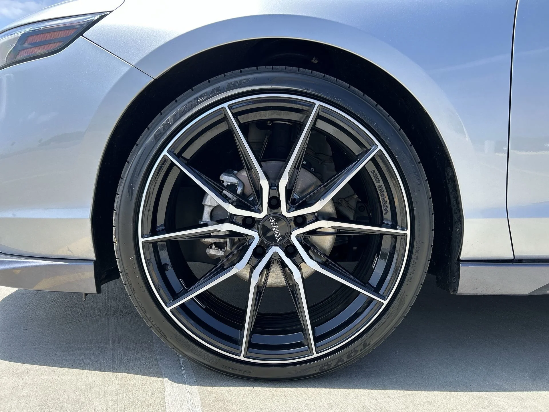 Used 2023 Lunar Silver Metallic Honda EX image 19