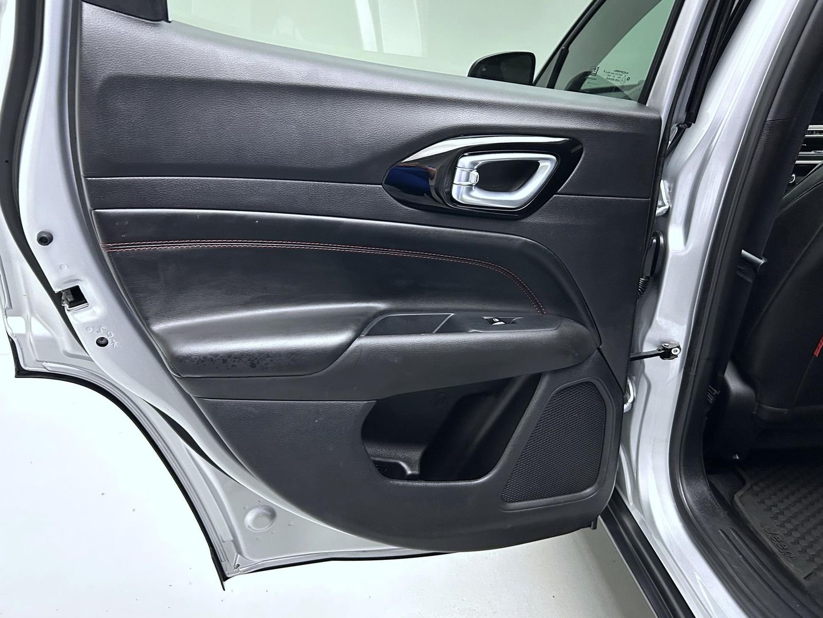 Used 2025 Silver Jeep Trailhawk image 20