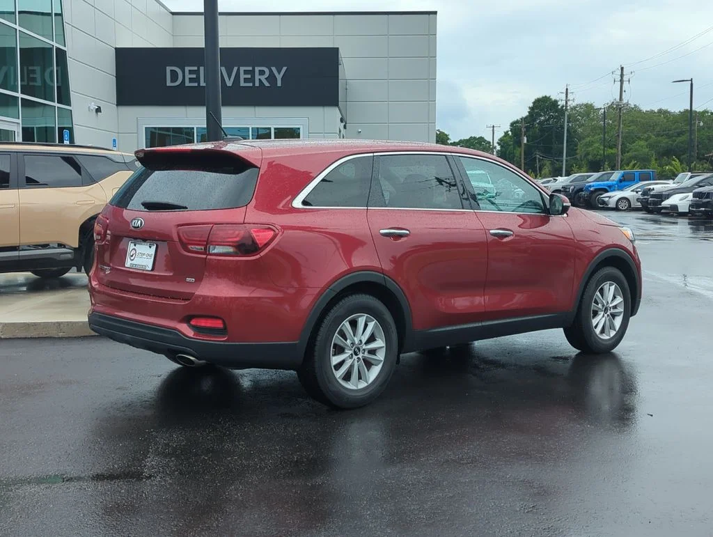 Used 2019 Red Kia LX image 7