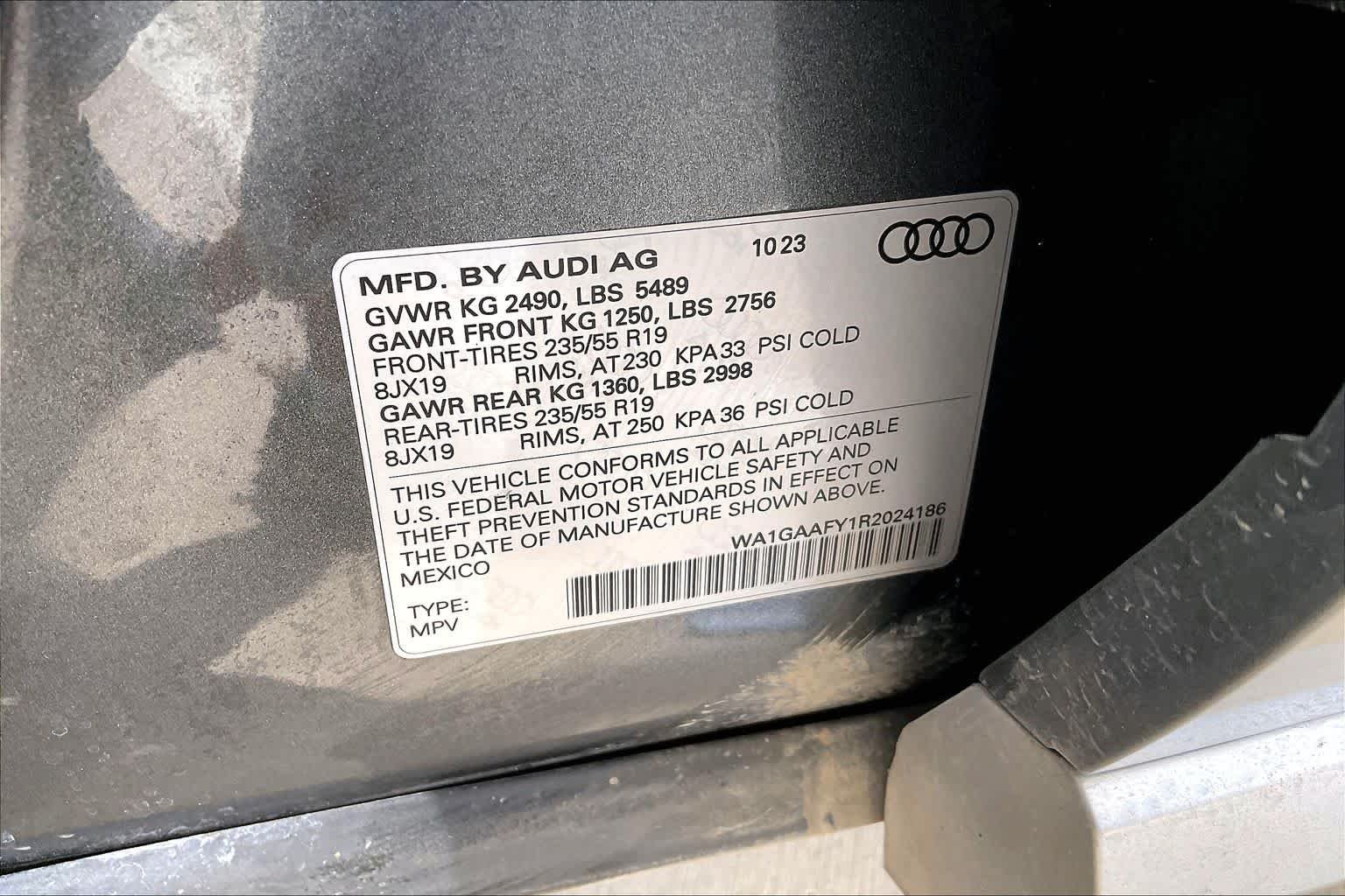 Used 2024 Daytona Gray Pearl Effect Audi S line Premium image 34