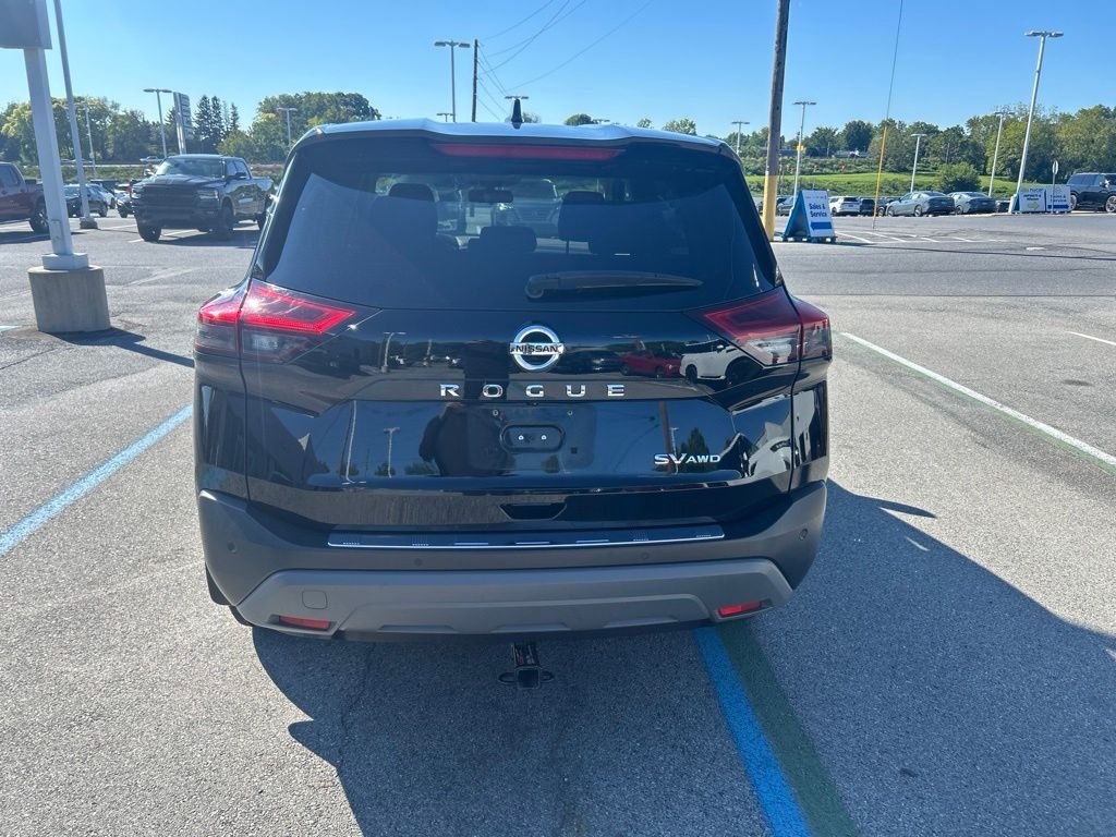 Used 2021 Black Nissan SV image 9