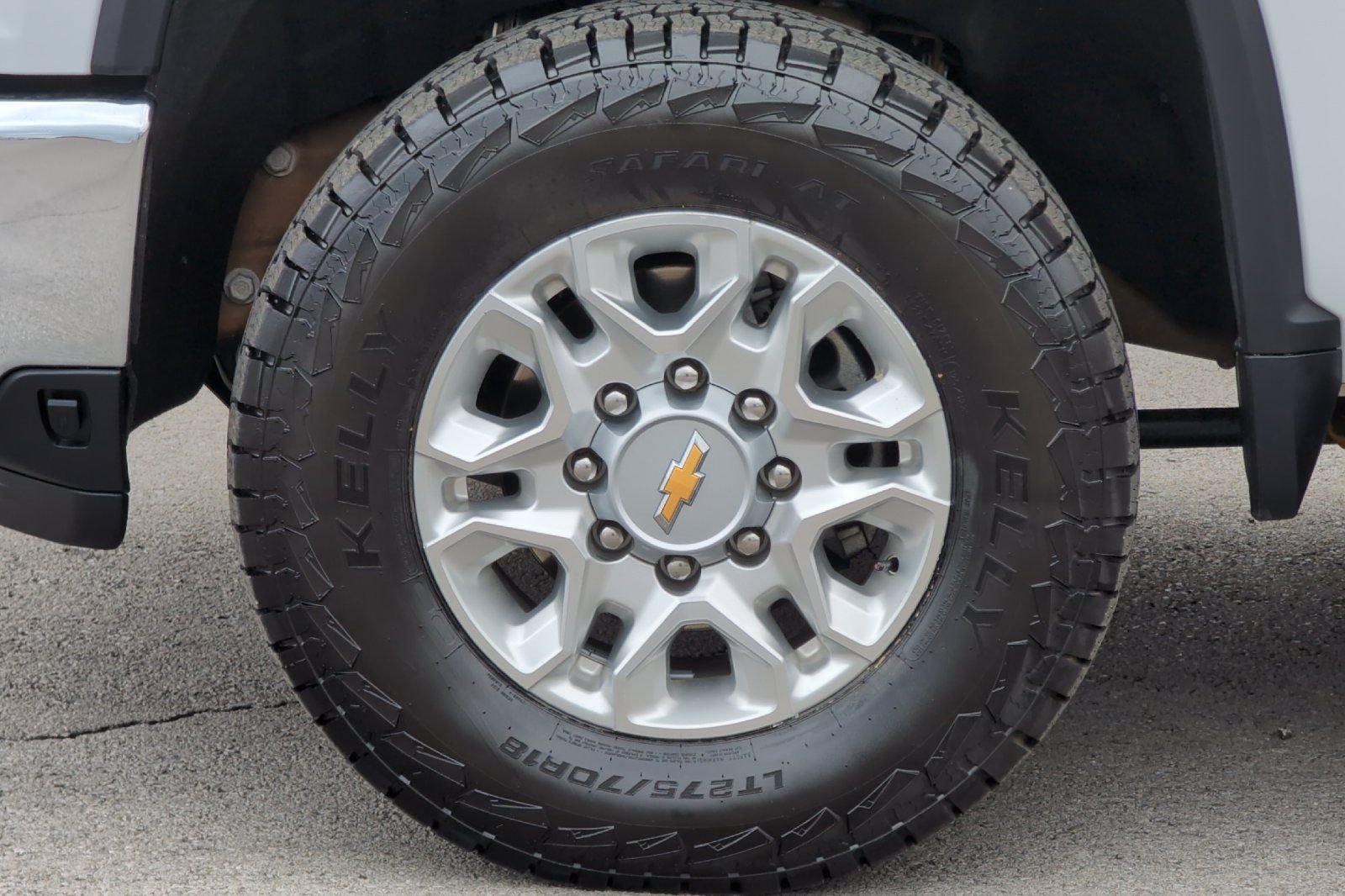Used 2025 White Chevrolet LT image 26