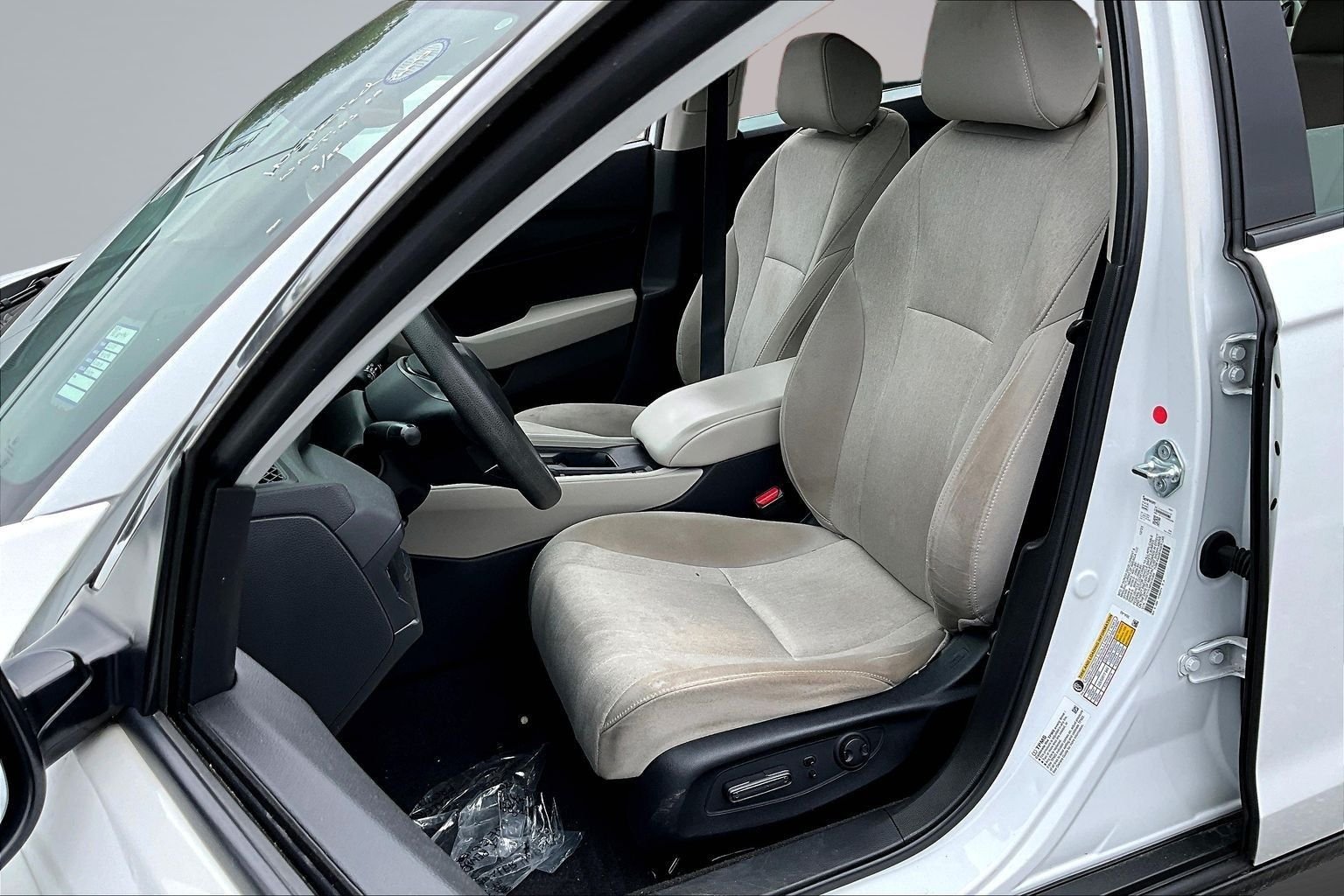 Used 2024 White Honda EX image 22