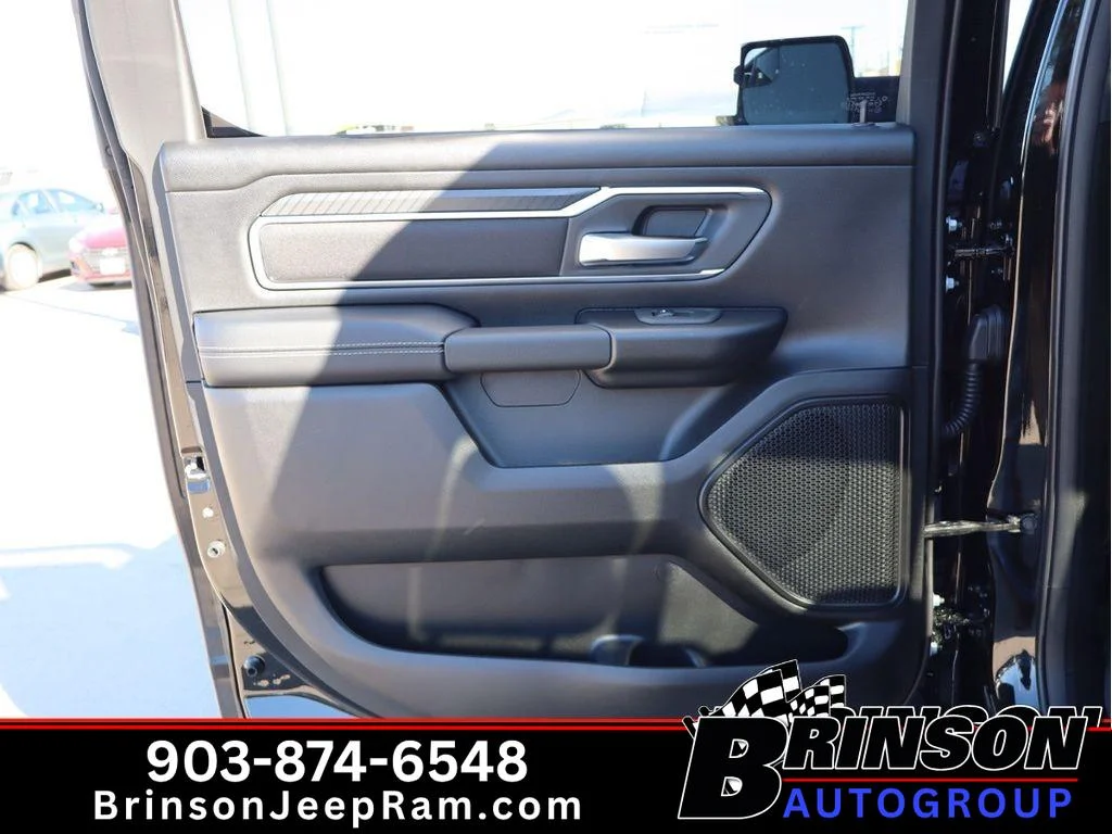 New 2026 Diamond Black Crystal Pearl-Coat Exterior Paint RAM Lone Star image 6