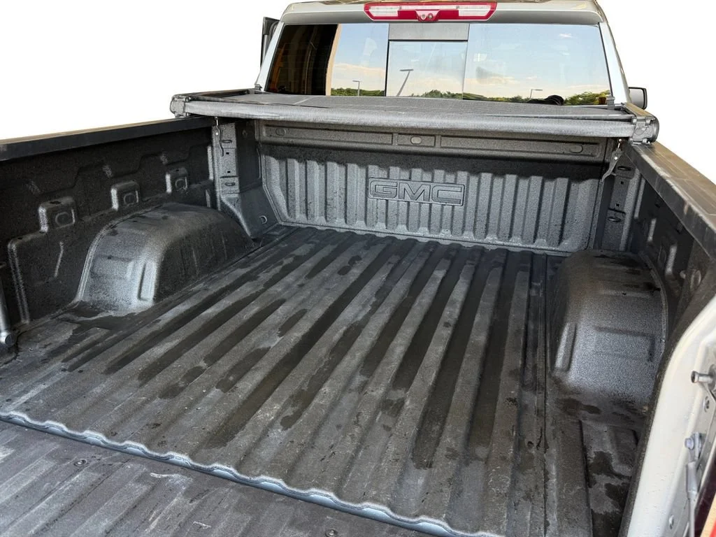 Used 2025 Sterling Metallic GMC AT4 image 30
