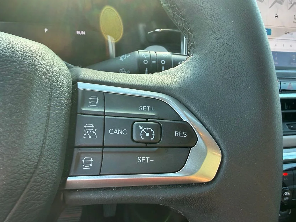 Used 2023 Gray Jeep Limited image 17