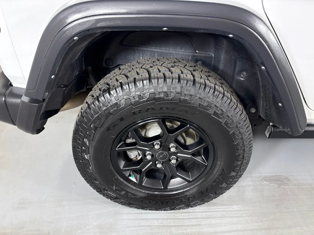 Used 2025 White Jeep Willys image 10