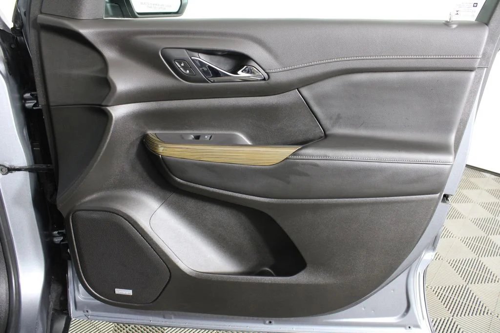 Used 2021 SATIN STEEL METALLIC GMC SLE image 10