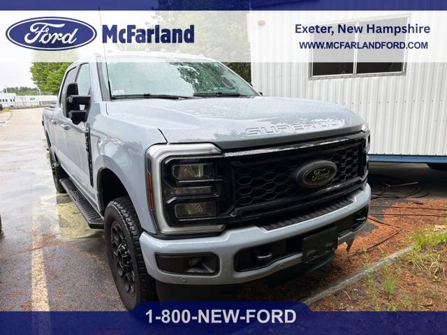 Used 2025 Gray Metallic Ford Lariat image 1