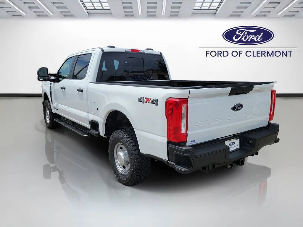 New 2026 Oxford White Ford F-350® XL image 3