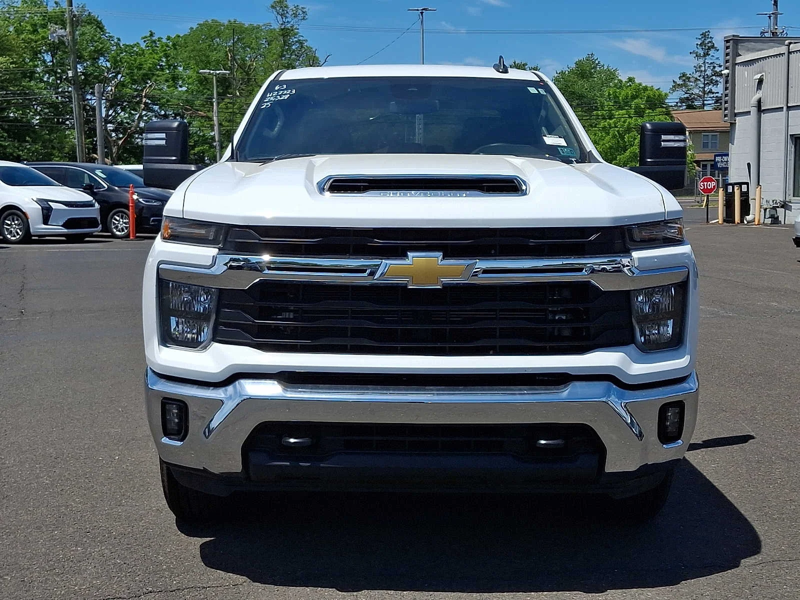 Used 2025 Summit White Chevrolet LT image 2