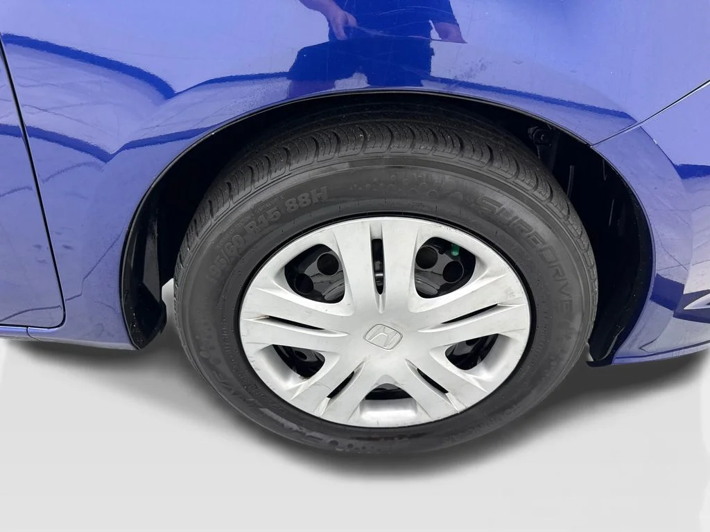 Used 2011  Honda Base image 78