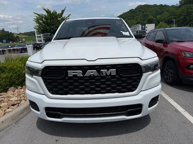 Used 2025 White Ram Big Horn/Lone Star image 8