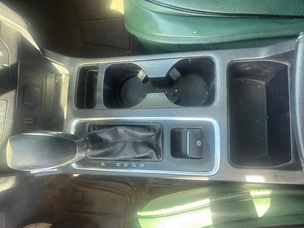 Used 2019 White Ford S image 15