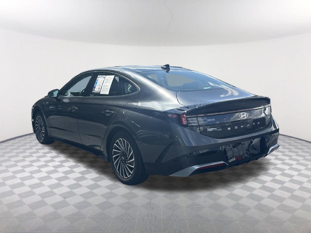 Used 2025 Gray Hyundai Limited image 6